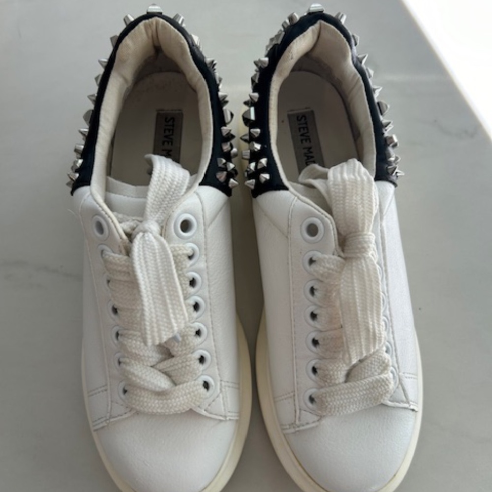 Steve Madden Spike Detailed Sneaker